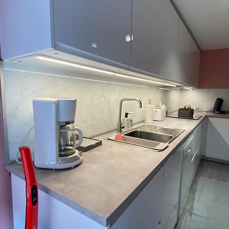 Next2Airport - Appartement House Of Lions Ransart Exterior photo